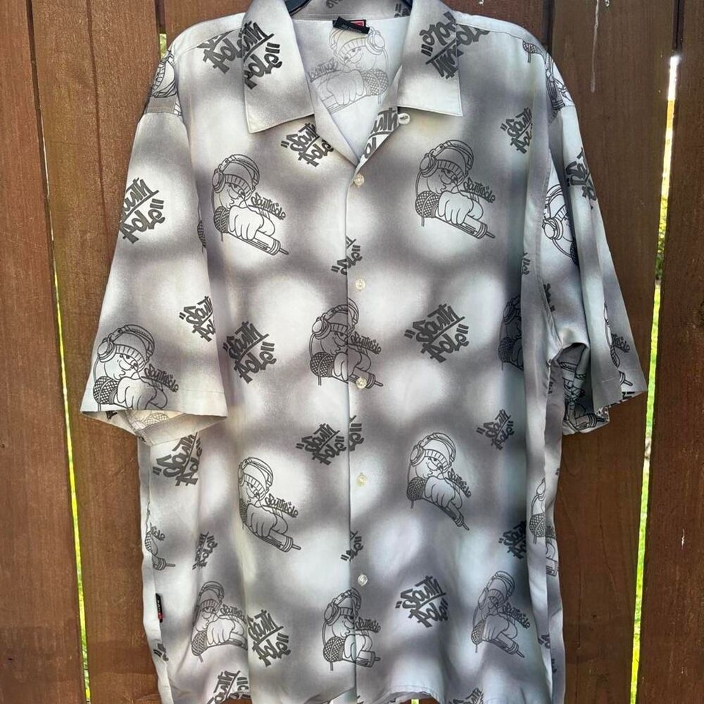 Vintage Southpole Men's XL streetwear short sleeve graffiti graphic oversized